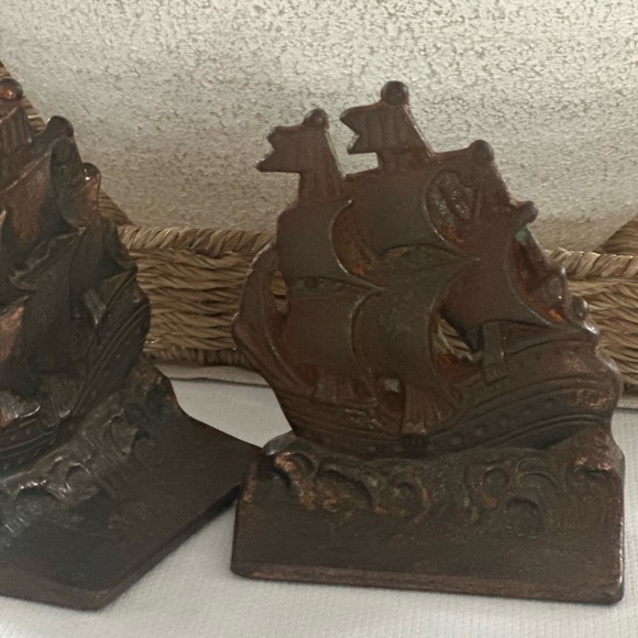 Vintage Ship Bookends - Picture 3 of 4